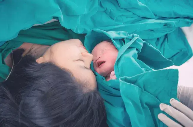 คลอดลูกสาว 